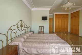 Casa adosada en venta en El Mercado en Manises