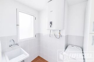 Casa adosada en venta en El Mercado en Manises