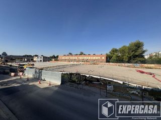 Casa adosada en venta en El Mercado en Manises