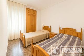 Casa adosada en venta en El Mercado en Manises