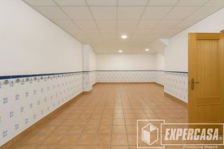 Casa adosada en venta en El Mercado en Manises