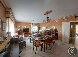 Chalet en venta en Espartinas