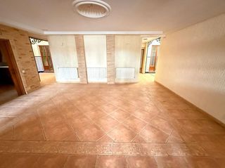 Chalet en venta en Albatera