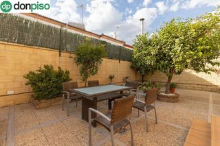 Chalet en venta en Atarfe