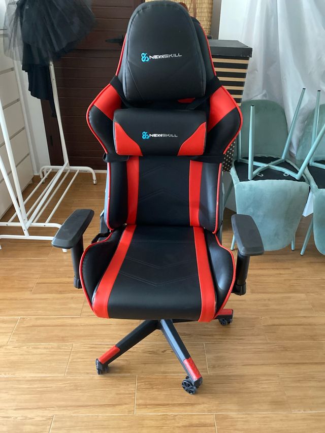 Silla Gaming Newskill Negra/Roja Casi Sin Uso