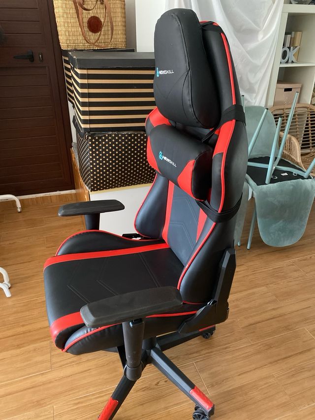 Silla Gaming Newskill Negra/Roja Casi Sin Uso