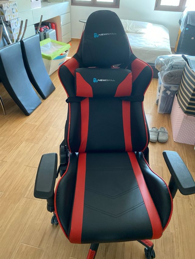 Silla Gaming Newskill Negra/Roja Casi Sin Uso