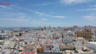 Piso en venta en Centro Histórico - Plaza España en Cádiz