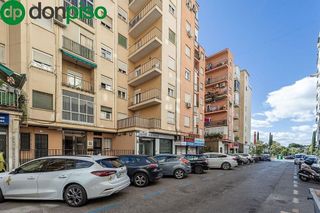 Piso en venta en Camino de Ronda - Rosaleda en Granada