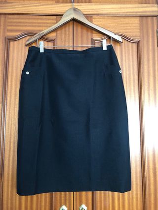 Lote 5 faldas rectas negras y granate con abertura