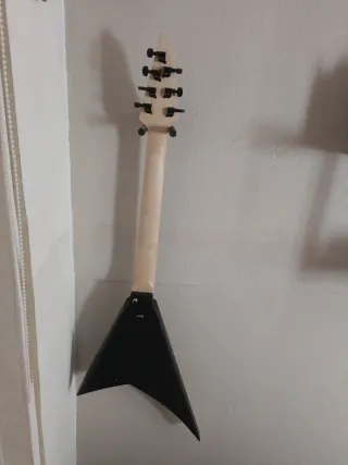 Jackson JS22-7 KVK Guitarra Eléctrica 7 Cuerdas