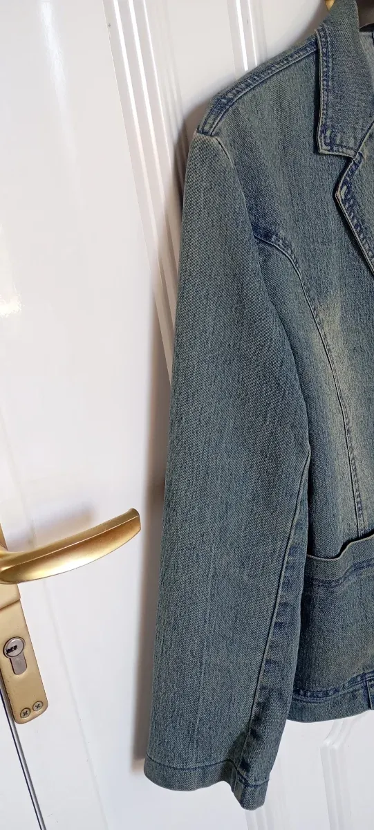 Blazer vaquero desgastado talla 40-42