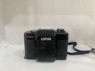 Cámara Lotus ME35 con funda