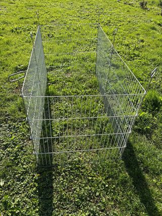 Recinto metallico per piccoli animali