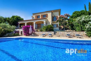 Chalet en venta en Mas Pere-Río de Oro en Calonge