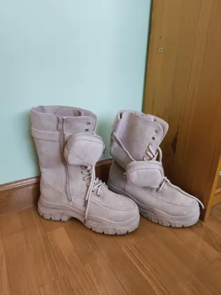 Botas altas rosa palo con bolsillos