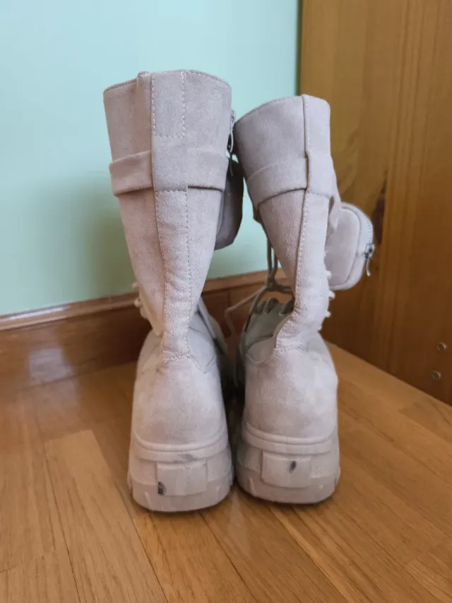 Botas altas rosa palo con bolsillos