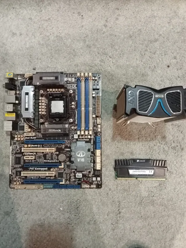 KIT LGA 1155: ASRock P67 Extreme6 + i5-2500 + 16GB