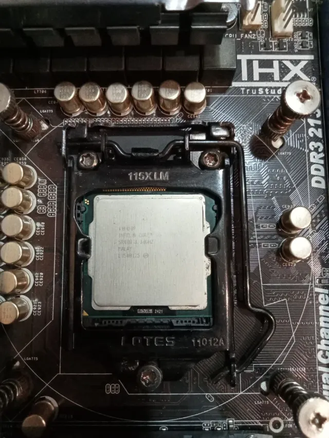 KIT LGA 1155: ASRock P67 Extreme6 + i5-2500 + 16GB