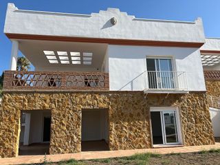 Chalet en venta en El Faro de Calaburra - Chaparral en Mijas