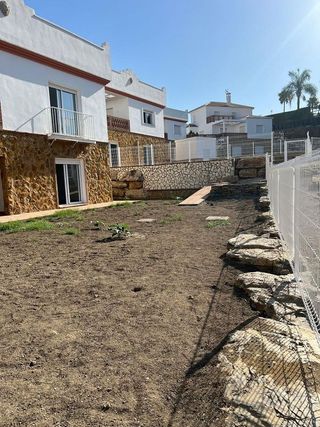 Chalet en venta en El Faro de Calaburra - Chaparral en Mijas