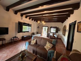 Chalet en venta en Carmona