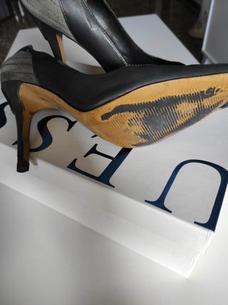 Zapatos tacón Guess gris oscuro talla 39