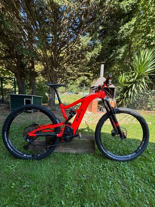 Bicicleta Eléctrica BH ATOMX Carbono