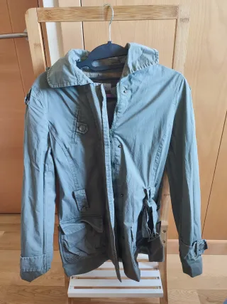 Parka ligera mujer casual verde oliva