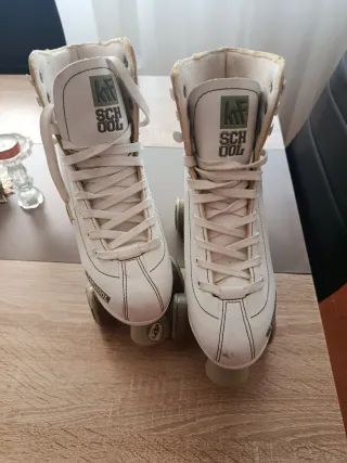 Patines blancos SCHOOL 4 ruedas