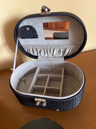 Joyero grande con cierre sin estrenar