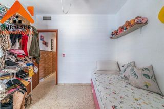 Piso en venta en Parque Alcosa - Jardines del Edén en Sevilla