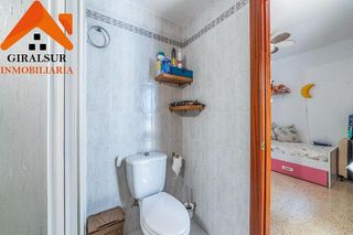 Piso en venta en Parque Alcosa - Jardines del Edén en Sevilla