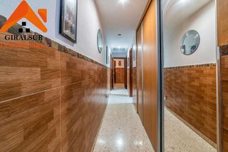 Piso en venta en Parque Alcosa - Jardines del Edén en Sevilla