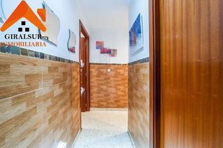 Piso en venta en Parque Alcosa - Jardines del Edén en Sevilla