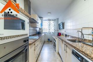 Piso en venta en Parque Alcosa - Jardines del Edén en Sevilla