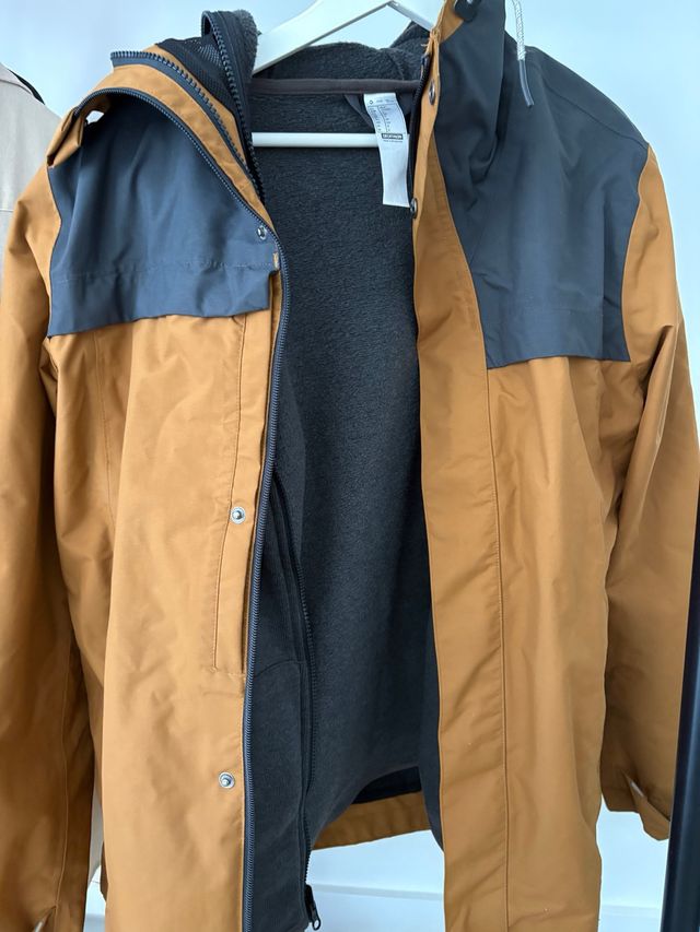 Chaqueta senderismo con polar interior