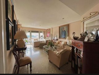 Piso en venta en Los Remedios en Sevilla