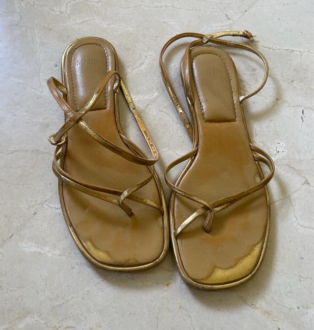 Sandalias doradas MNG talla 39