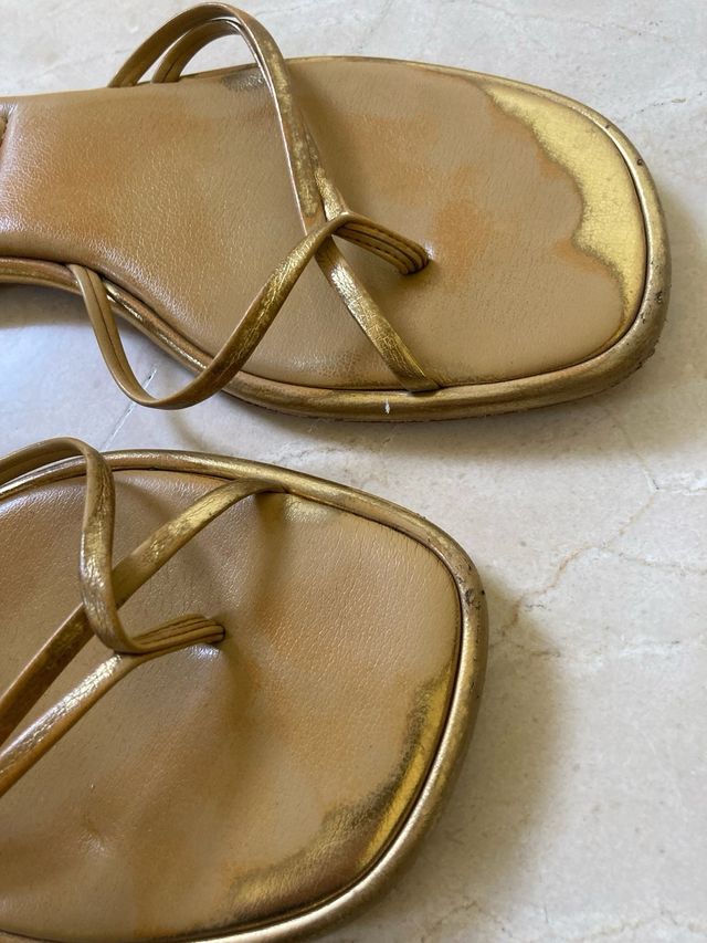 Sandalias doradas MNG talla 39