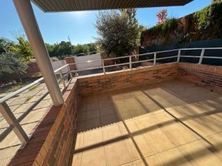 Chalet en venta en Joc de la Bola - Camps d'Esports - Ciutat Jardí - Montcada en Lleida