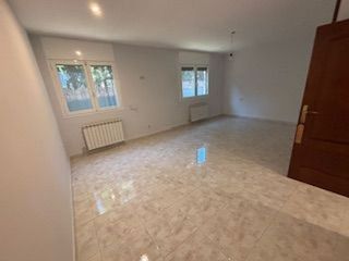 Chalet en venta en Joc de la Bola - Camps d'Esports - Ciutat Jardí - Montcada en Lleida
