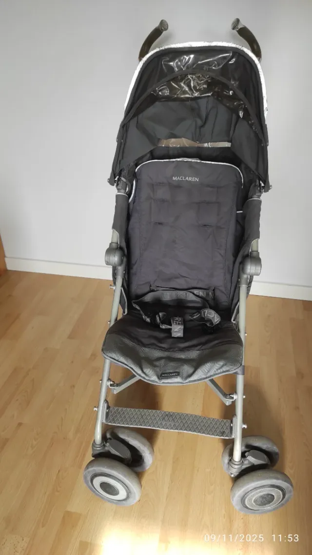 Silla de paseo Maclaren gris