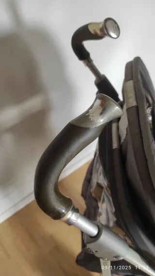 Silla de paseo Maclaren gris