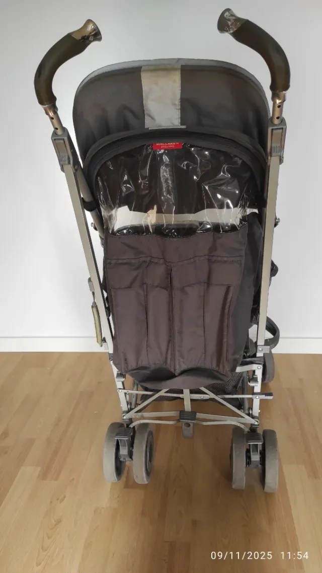 Silla de paseo Maclaren gris