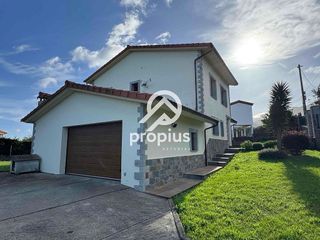 Chalet en venta en Celorio-Poó-Parres en Llanes