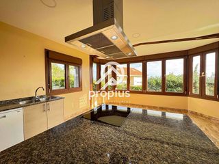 Chalet en venta en Celorio-Poó-Parres en Llanes