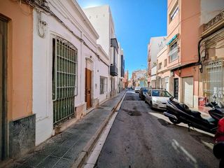 Casa adosada en venta en Plaza de Toros - Santa Rita en Almería