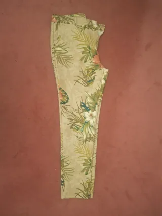 Pantalón estampado floral mujer