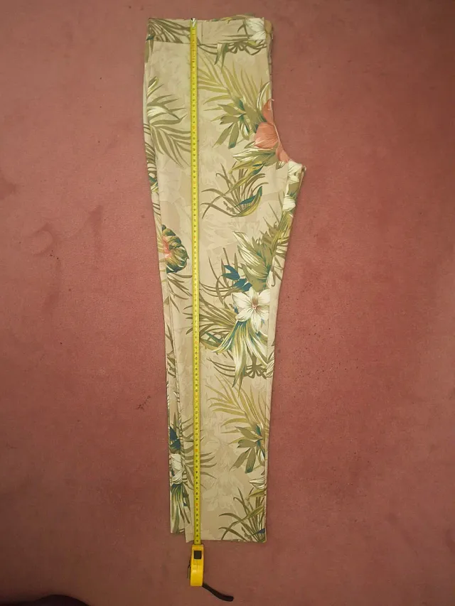 Pantalón estampado floral mujer